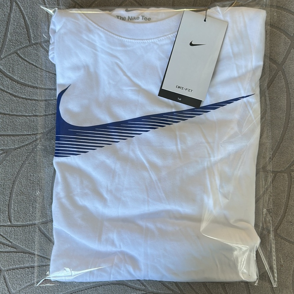 Nike Men's Heather Gray T-Shirt - Picture 2 of 3